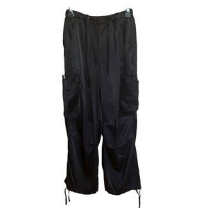 Olivaceous NWT Nati Silky Workwear Pants Cargo Black Women’s size small